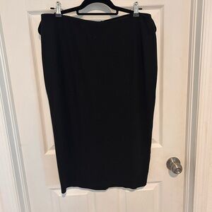 NWT Torrid Black Long  Straight Knit Skirt w Elastic Waist

Size L
NWT